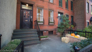 484 11th St, Brooklyn, NY 11215-4308