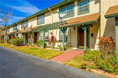 5671 Royal Pine Blvd, Orlando, FL 32807-2147