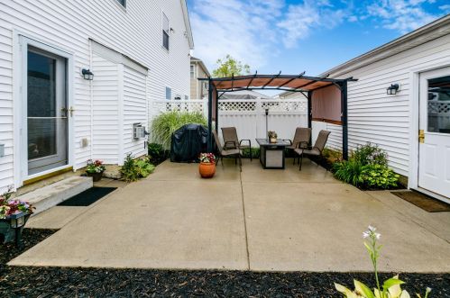 4704 Trumhall Dr, Darbydale OH  43123-8127 exterior