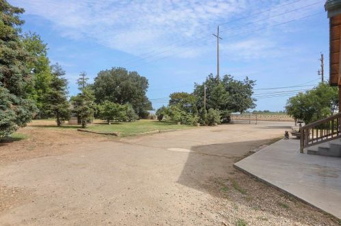5057 Harney Ln, Lodi CA  95240-6922 exterior