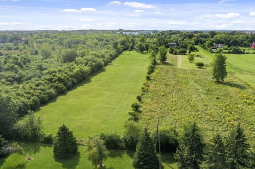 12918 Bell Rd, Caledonia WI  53108-9702 exterior