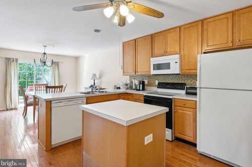 276 Red Lion Dr, Bear, DE 19701-5906