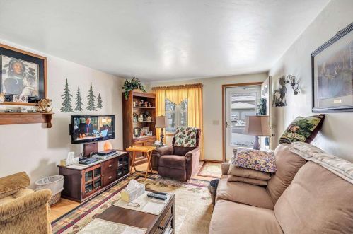 1835 Cormier Rd, Green Bay, WI 54313-5404