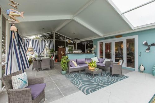 8053 Island Dr, Port Richey FL  34668-6223 exterior