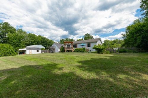 26 Beacham Rd, Rhinebeck NY  12572-3001 exterior