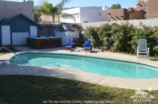 54575 Avenida Vallejo, La Quinta CA  92253-3750 exterior
