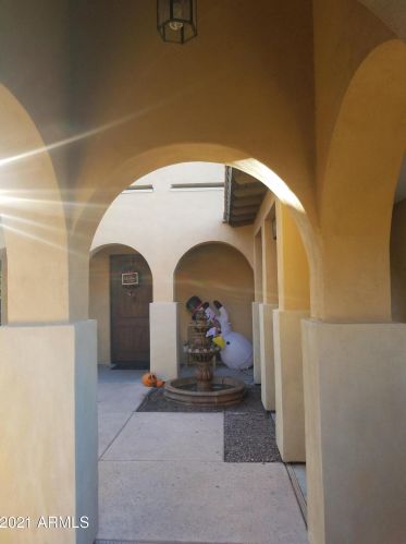 8622 22 St, Phoenix AZ 85016-2704 exterior