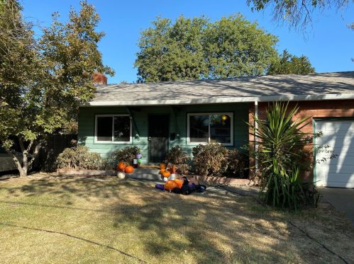 157 Clover St, Woodland, CA 95695-3161