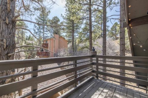 437 Gold Mtn Dr, Big Bear City CA  exterior