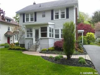 41 Quentin Rd, Rochester, NY 14609-7802