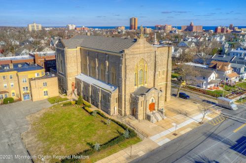 701 2nd Ave, Tinton Falls NJ  07712-5928 exterior