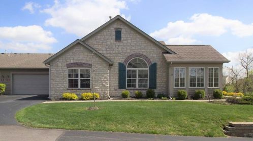 241 Stoneshire Xing, Pataskala, OH 43062-7112
