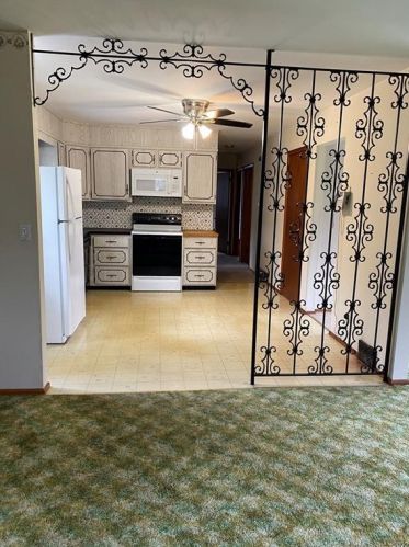 110 Cross Hl Rd, Upper Stepney CT 06468-2355 exterior