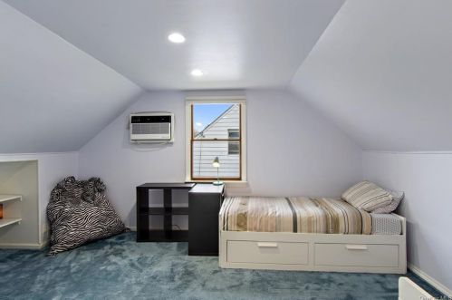 5 Eastward Pl, Elmsford NY  10523-2005 exterior