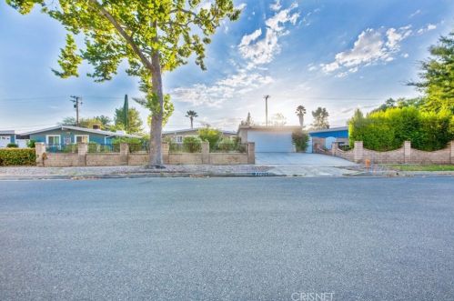 27325 Santa Clarita Rd, Santa Clarita CA  91350-1317 exterior