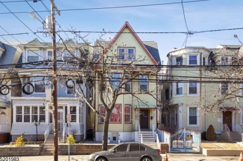 358 Clifton Ave, Newark, NJ 07104-1229