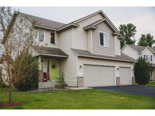 7126 205th St, Lakeville, MN 55044-4716