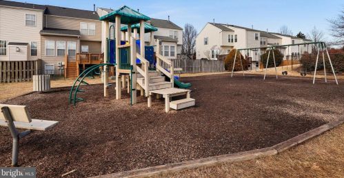 6975 Manahoac Pl, Gainesville VA  20155-1638 exterior