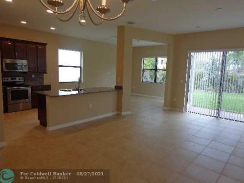 9136 39th St, Hollywood FL  33025-7354 exterior