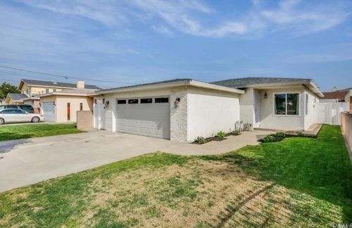 13108 Washington Ave, Hawthorne, CA 90250-5920