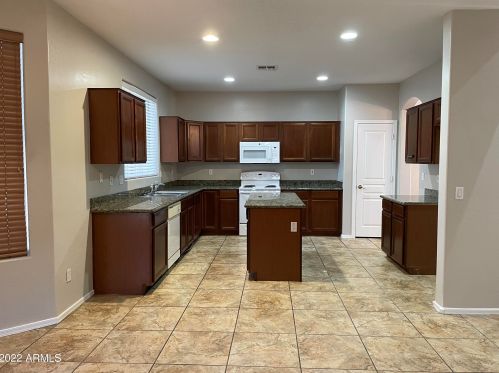 2210 108th Ave, Avondale AZ  85323-1168 exterior