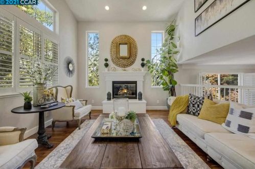 3796 Emery Ct, Concord, CA 94518-1745