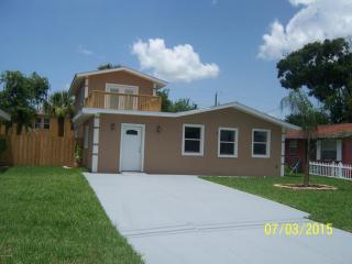 548 Caroline St, Daytona Beach FL  32114-4612 exterior