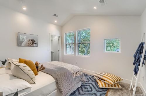 1241 Jackson St, Denver CO 80210-6616 exterior