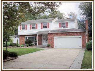 35 Old Farm Cir, Buffalo, NY 14221-1645