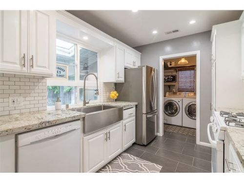 25415 Woodward Ave, Lomita, CA 90717-2257