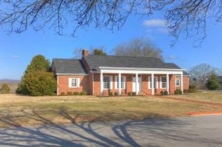 720 Lakeview Dr, Loudon, TN 37774-1002