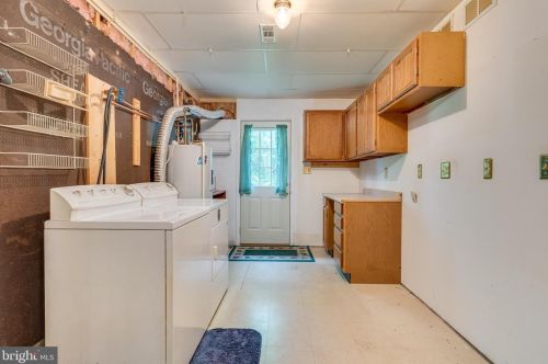 533 Morison St, Charles Town WV  25414-1144 exterior