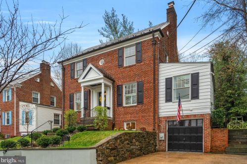 6208 32nd St, Washington, DC 20015-2426