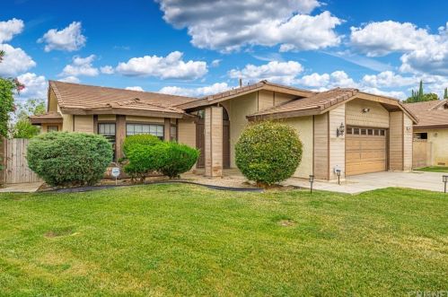 44201 Ruthron Ave, Lancaster, CA 93536-6116
