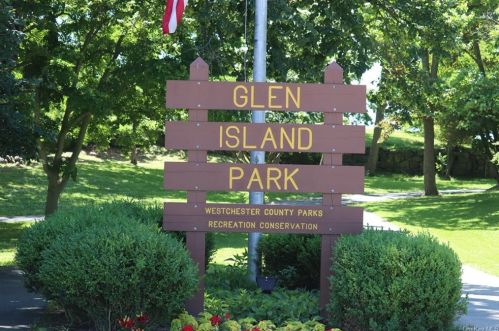 643 Pelham Rd, New Rochelle NY  10805-1105 exterior