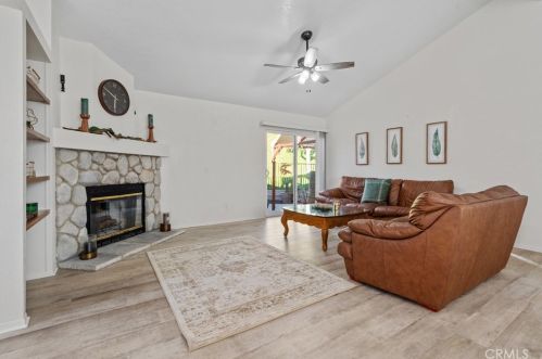 20077 Summit View Ct, Santa Clarita CA  91351-5709 exterior