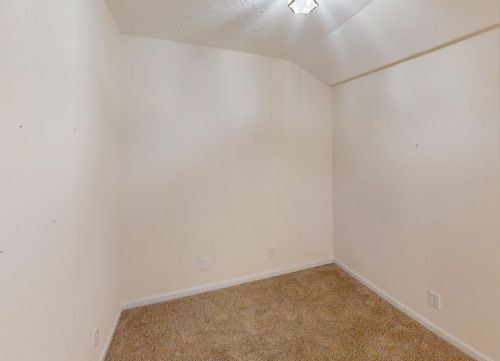 153 Wellington Dr, Florence KY  41042-7719 exterior