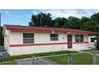 1681 111th St, Miami, FL 33167-4035