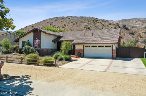 1506 Meander Dr, Simi Valley, CA 93065-5759