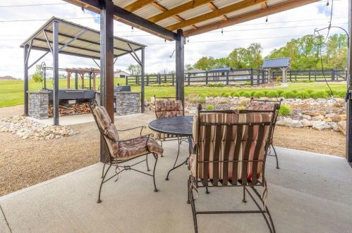 17978 Nashport Rd, Nashport OH  43830-4601 exterior