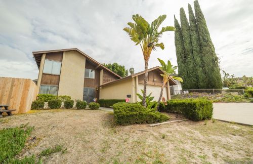 8263 Royal Gorge Dr, San Diego, CA 92119-1155