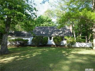3 Fordham Rd, Shoreham, NY 11786-1232