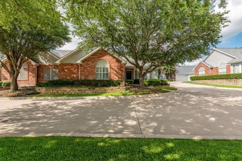 6150 Haley Ln, Fort Worth, TX 76132-3875