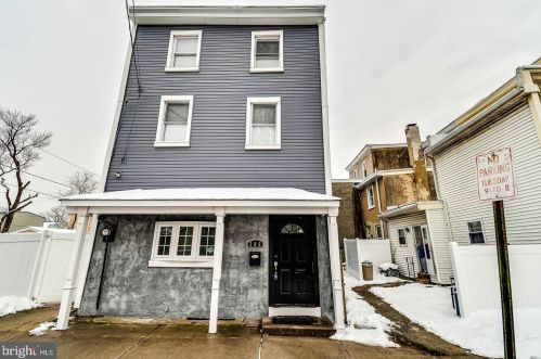 206 Mercer St, Gloucester, NJ 08030-1427