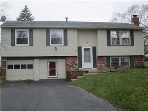 9 Cannon Hill Rd, Rochester, NY 14624-4222