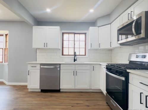 20 Barnum Rd, Danbury CT  06811-2936 exterior