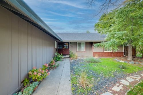 1390 Arlington Dr, Chico CA  95926-1556 exterior