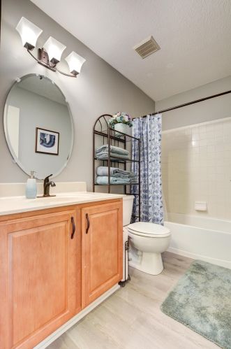 4704 Trumhall Dr, Darbydale OH  43123-8127 exterior