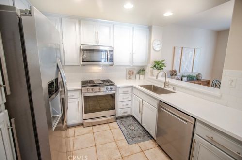 28191 Ashbrook Ln, Santa Clarita, CA 91354-1116