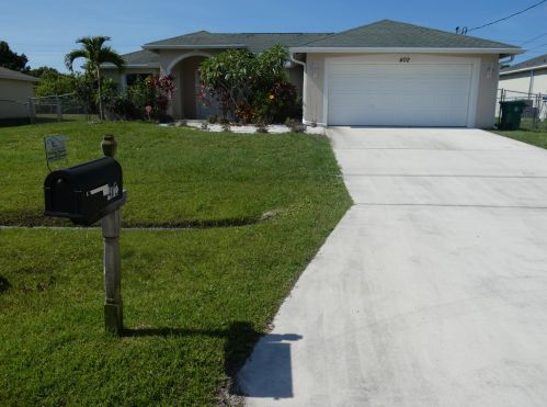 402 Ridgecrest Dr, Fort Pierce, FL 34953-7507